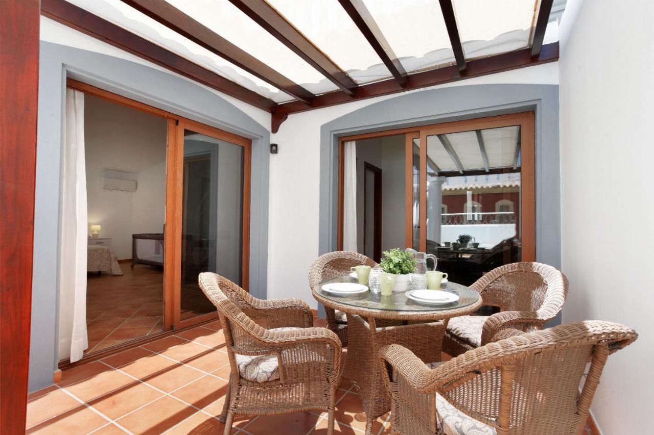 Villa Thomas คอร์ราเลโฮ ภายนอก รูปภาพ